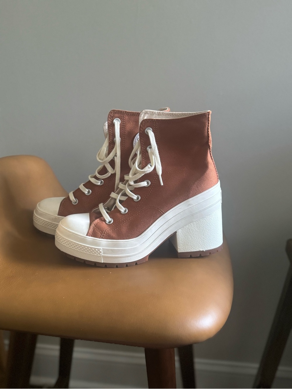 Converse de luxe High-Top Heels in Rust